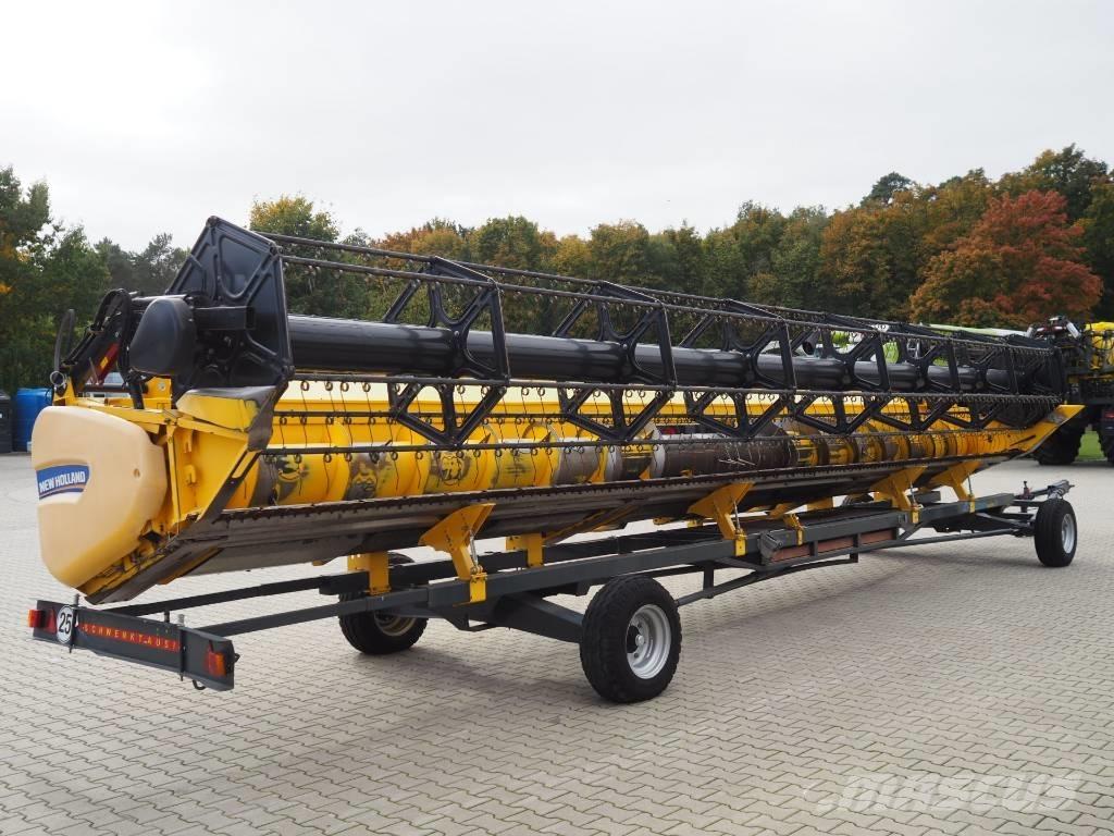 New Holland CR 9090 Mähdrescher