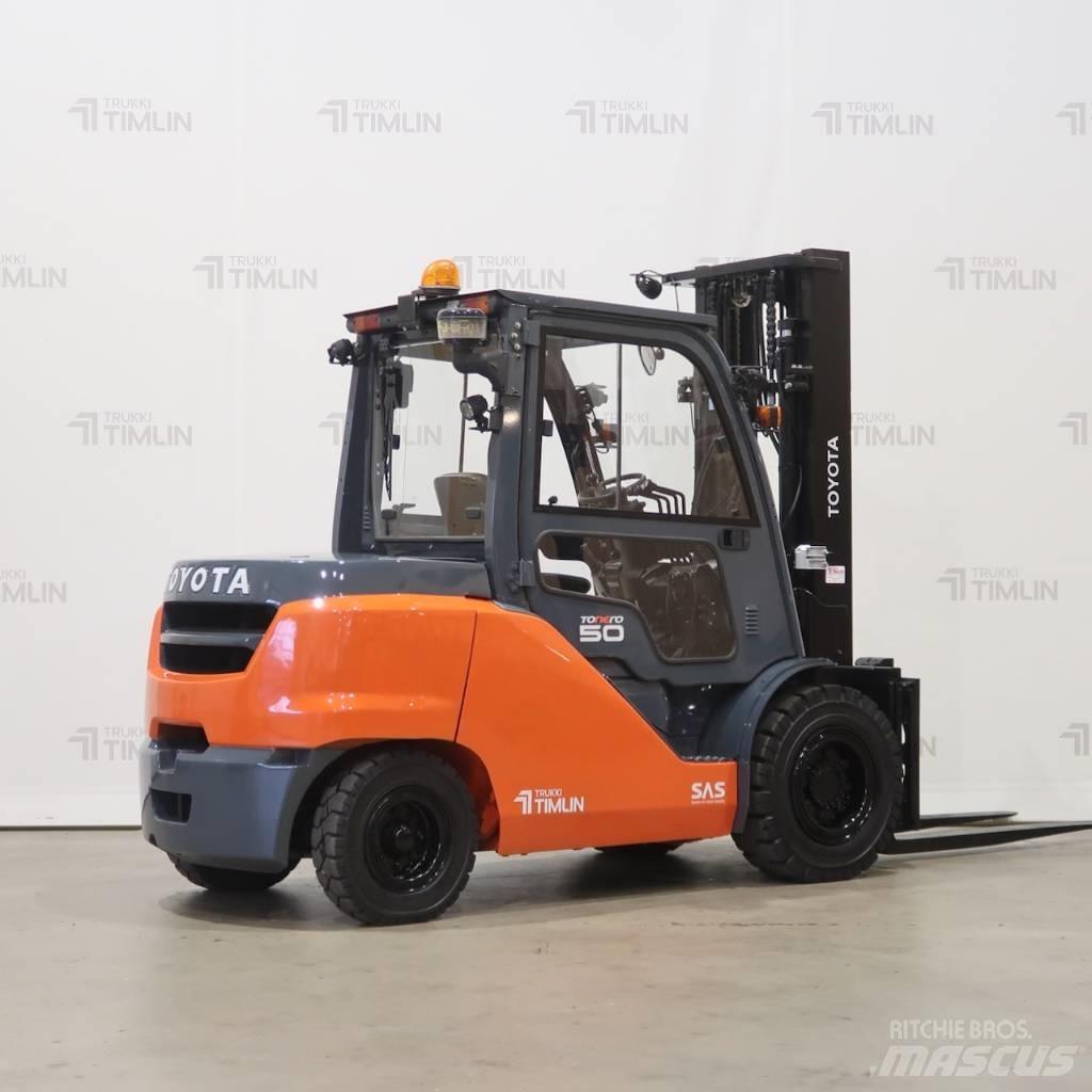 Toyota 40-8FD50N Diesel Stapler