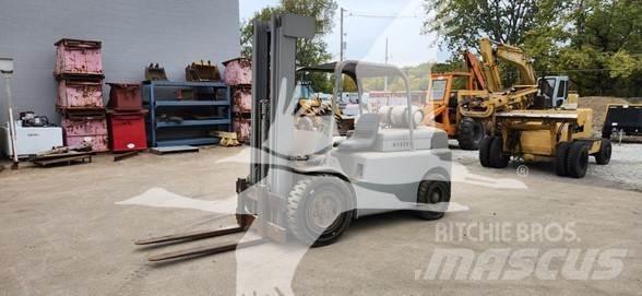 Hyster H80C Diesel Stapler