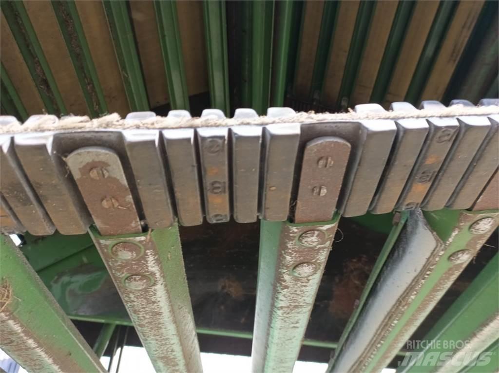 Krone V 180 XC Rundballenpressen