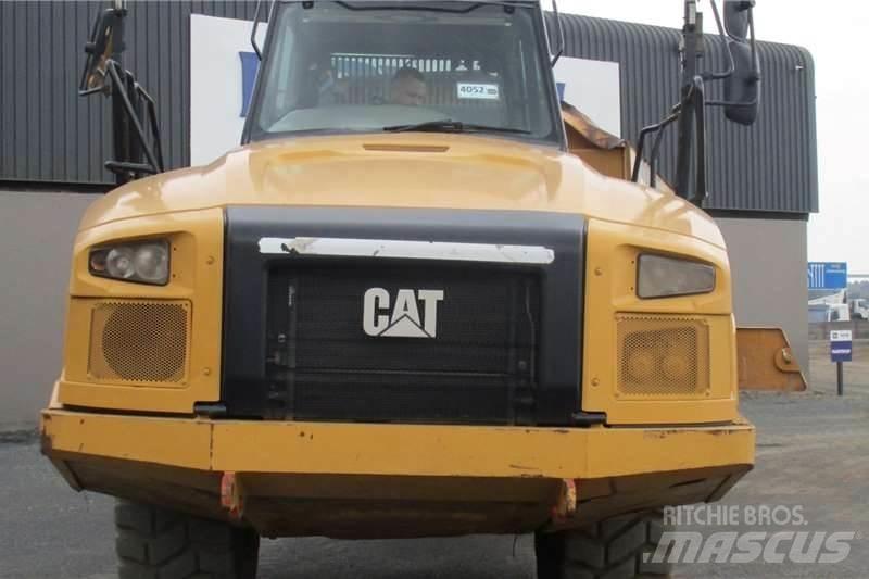 CAT 730C2 Dumper - Knickgelenk