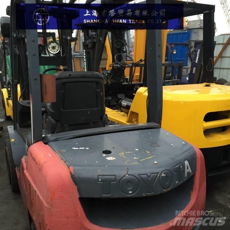 Toyota 8F Diesel Stapler