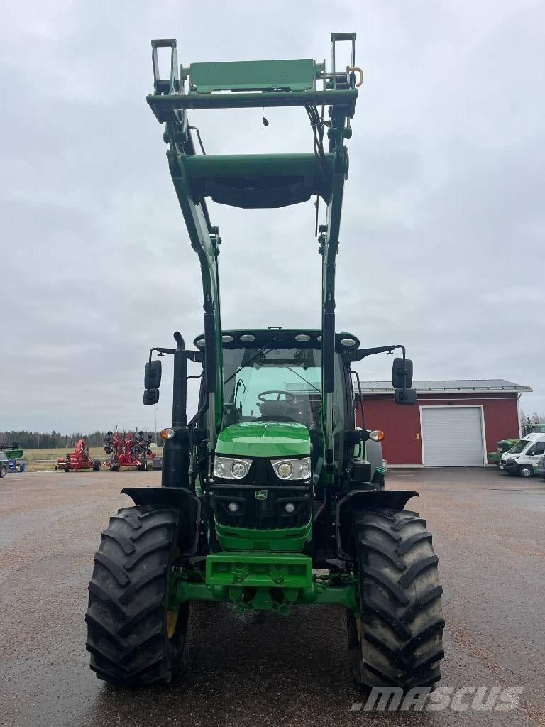 John Deere 6130 R Traktoren