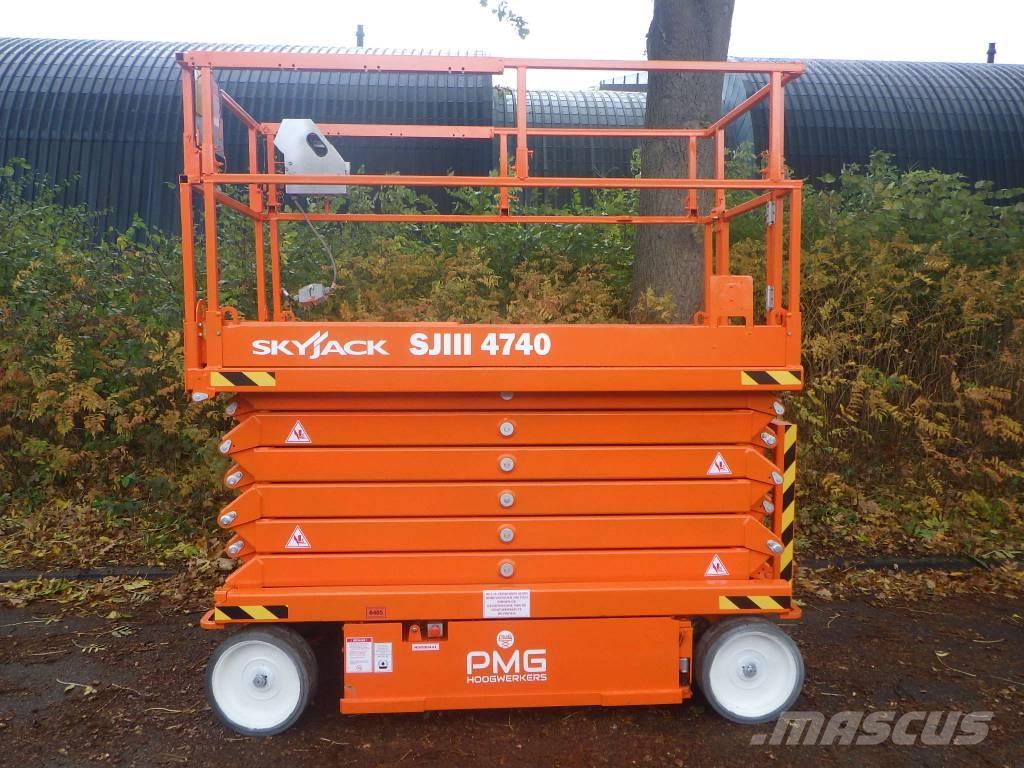 SkyJack SJ4740 Scheren-Arbeitsbühnen