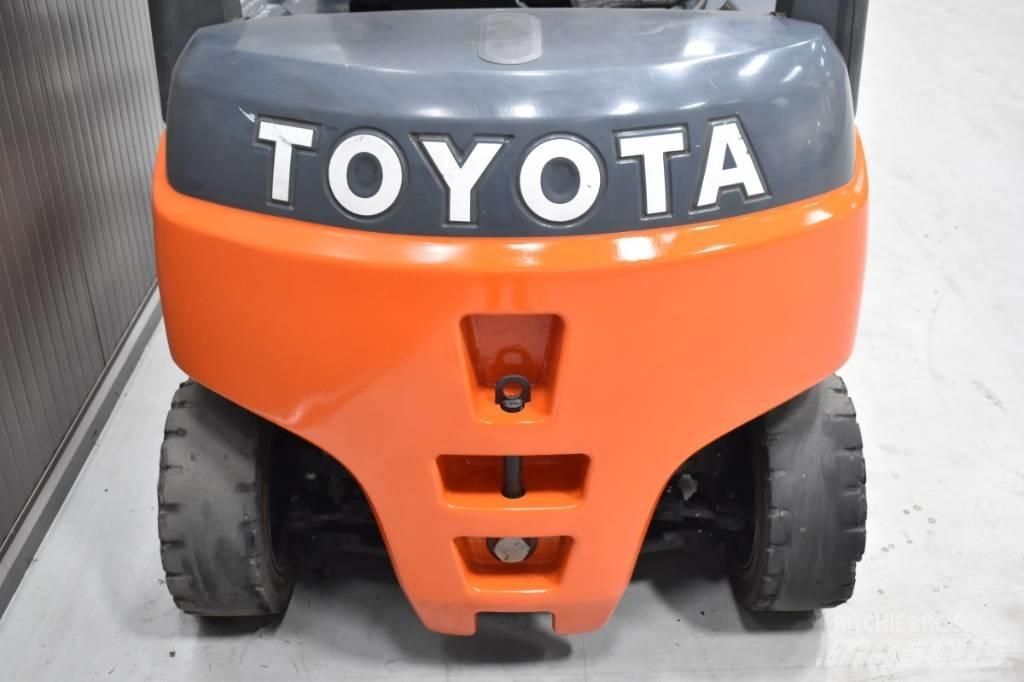 Toyota 8FBMT16 Elektro Stapler