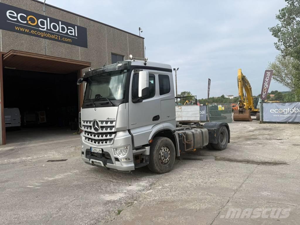 Mercedes-Benz 1851 Sattelzugmaschinen