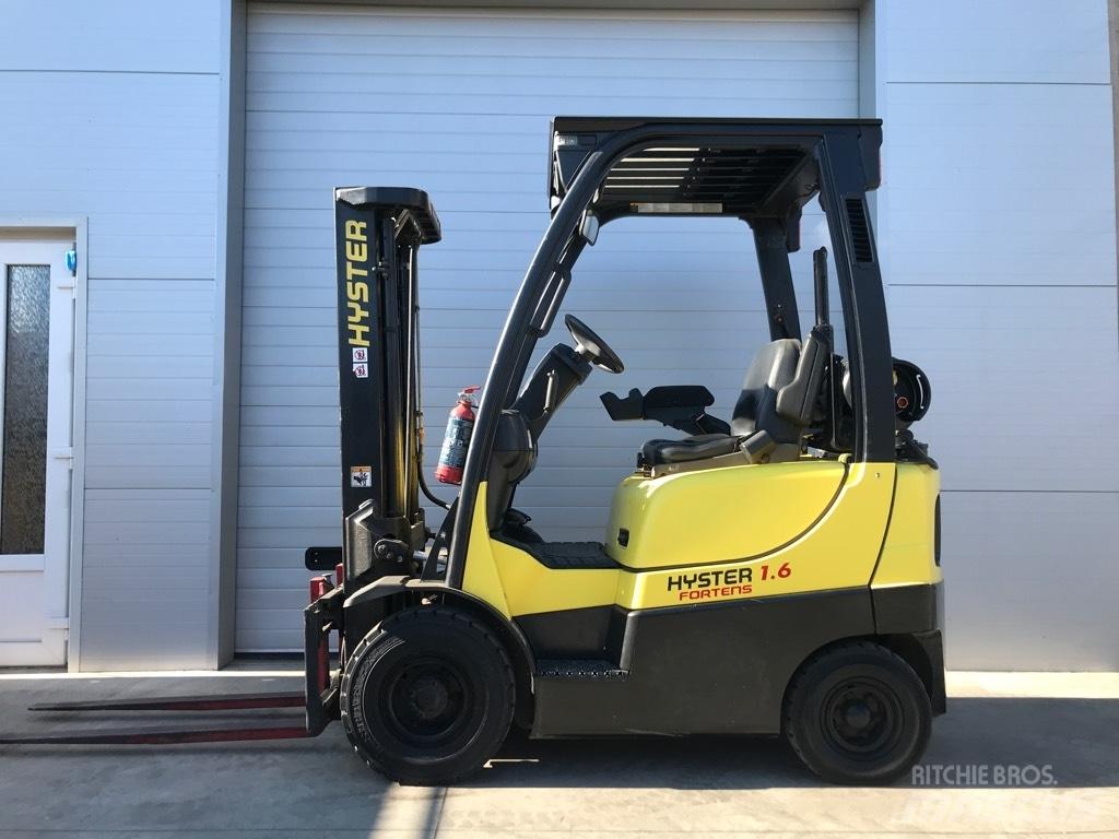 Hyster H 1.6 FT Gas Stapler