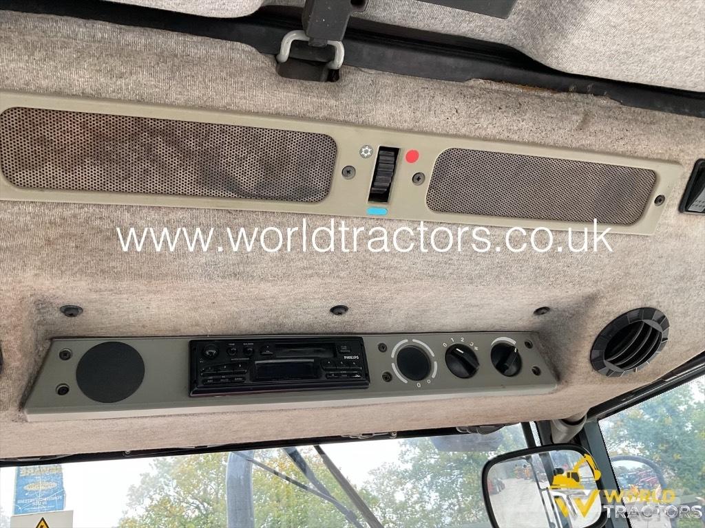 Massey Ferguson 4235 Traktoren