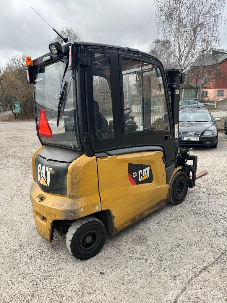 CAT EP25N Elektro Stapler