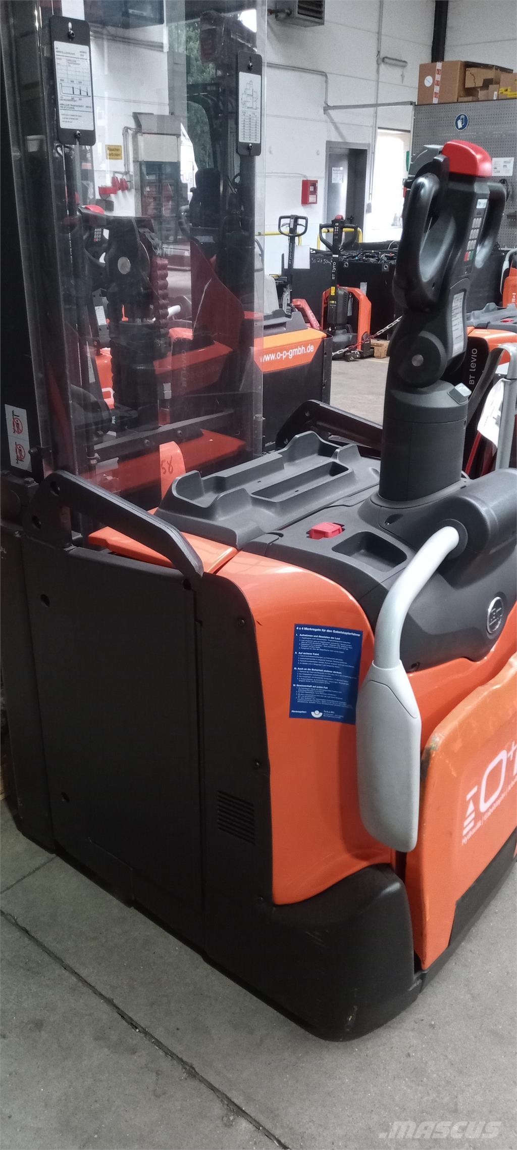 Toyota SPE160L Selbstfahrstapler