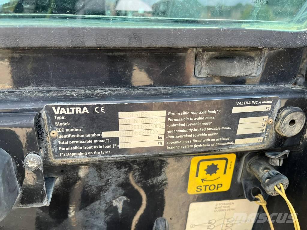Valtra A 93 Traktoren
