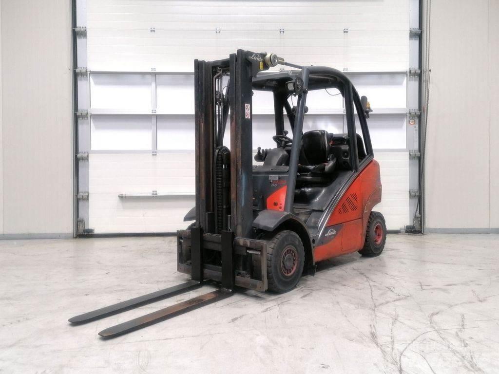 Linde H25T-02 Gas Stapler