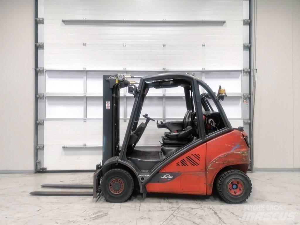 Linde H25T-02 Gas Stapler