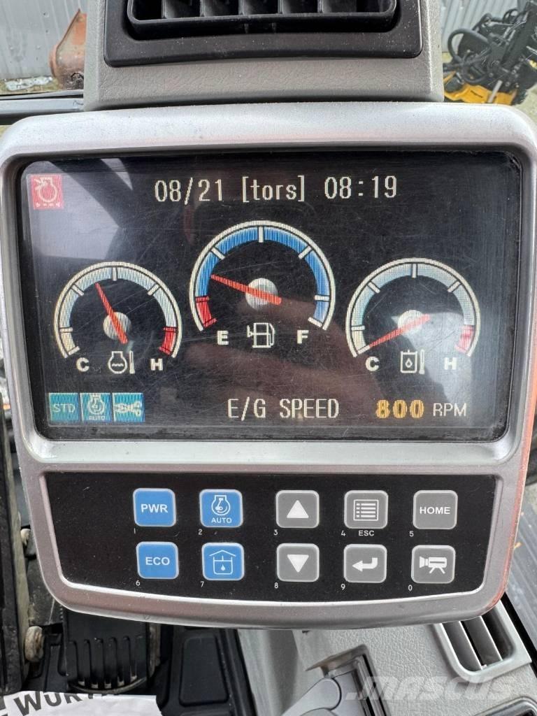 Doosan DX 140 W Mobilbagger