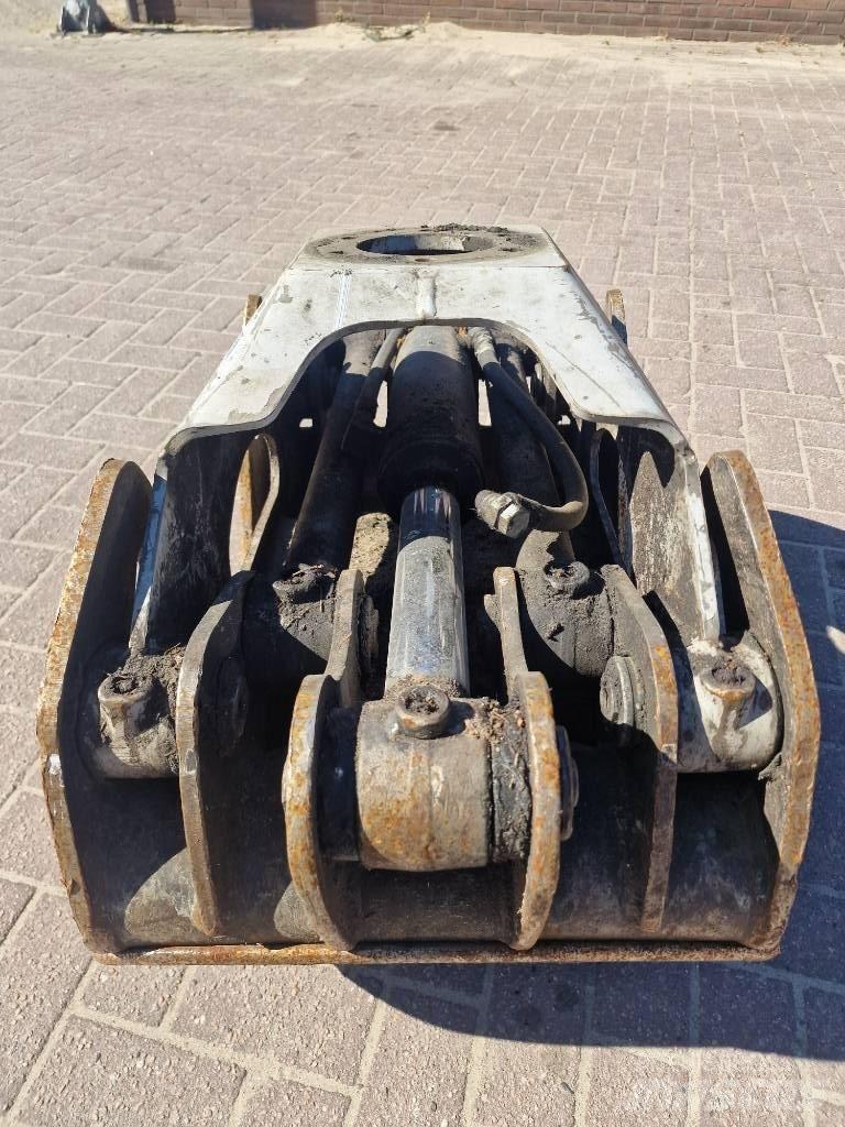 Komatsu G36 Sonstige Forstmaschinen