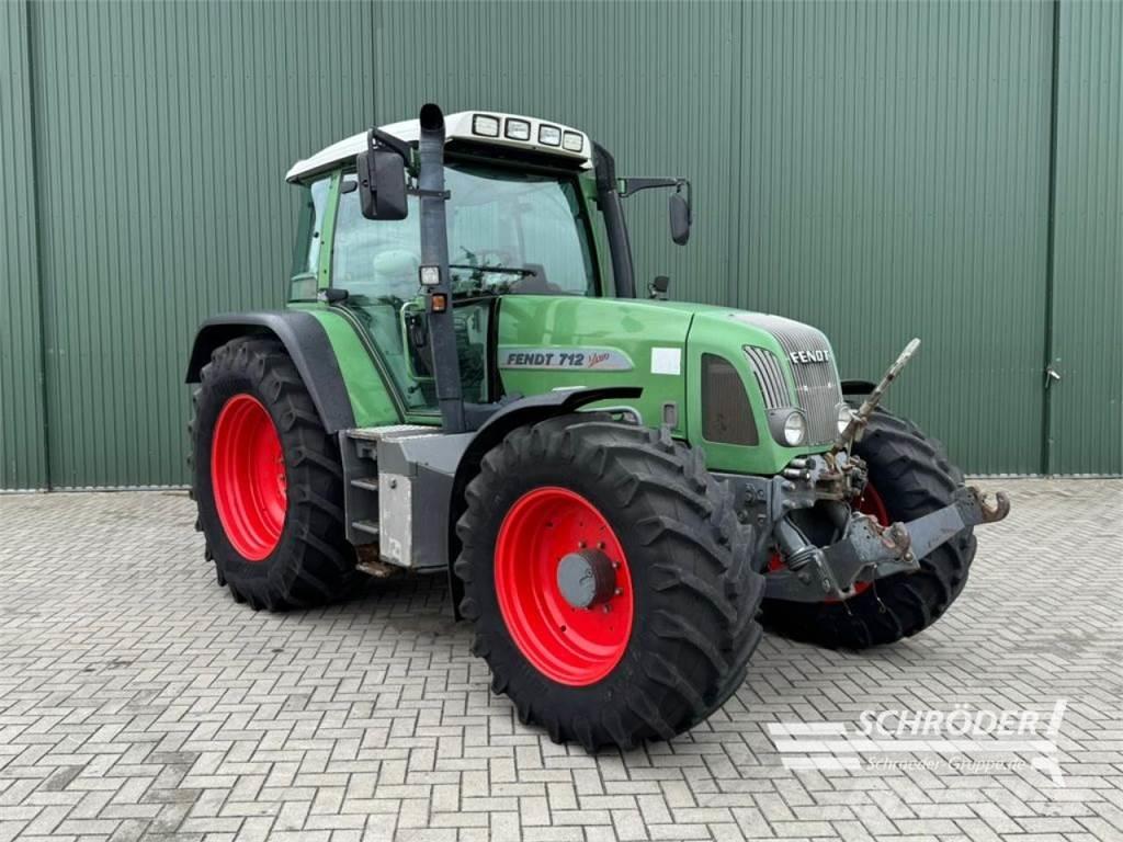 Fendt 712 VARIO Traktoren
