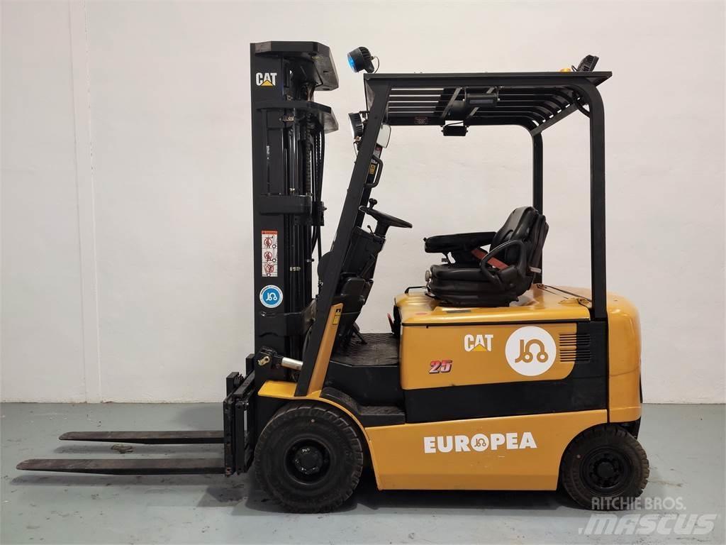 CAT EP25K PAC Elektro Stapler