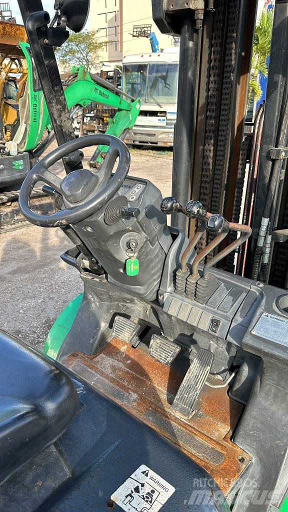 Mitsubishi FG30N Andere Gabelstapler