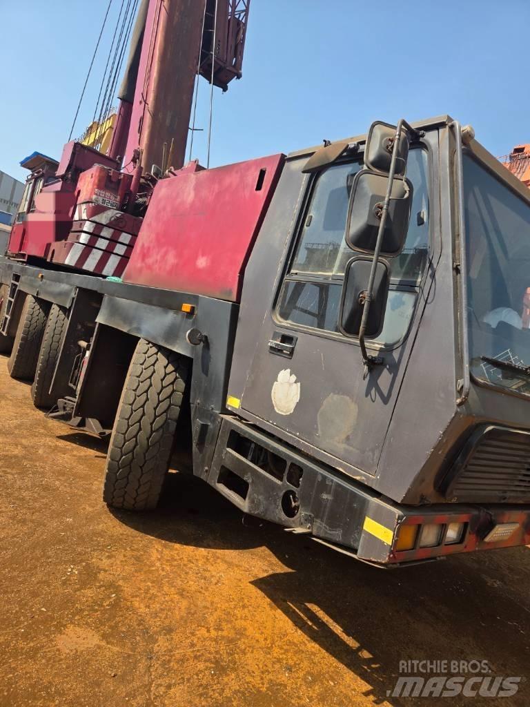 Krupp KMK 5110 All-Terrain-Krane