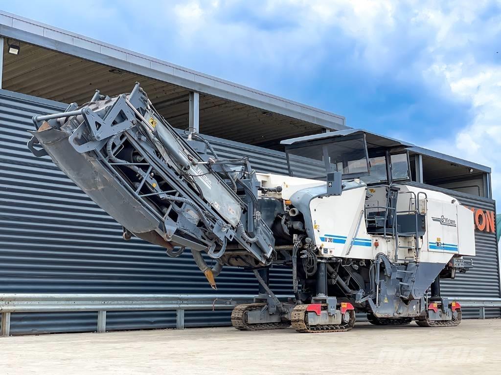 Wirtgen W 210 Asphaltfräsen