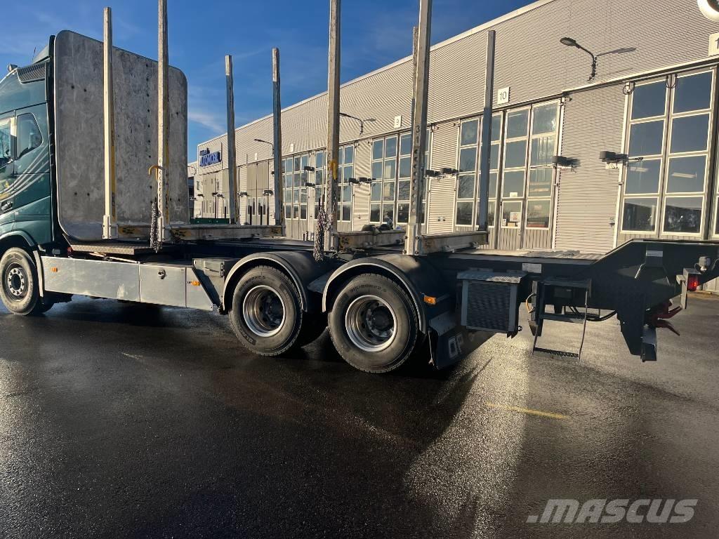 Volvo FH 16 Holzfahrzeuge