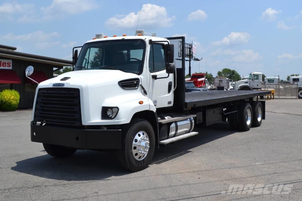 Freightliner 114SD Pritschenwagen/Pritschenwagen mit Seitenklappe