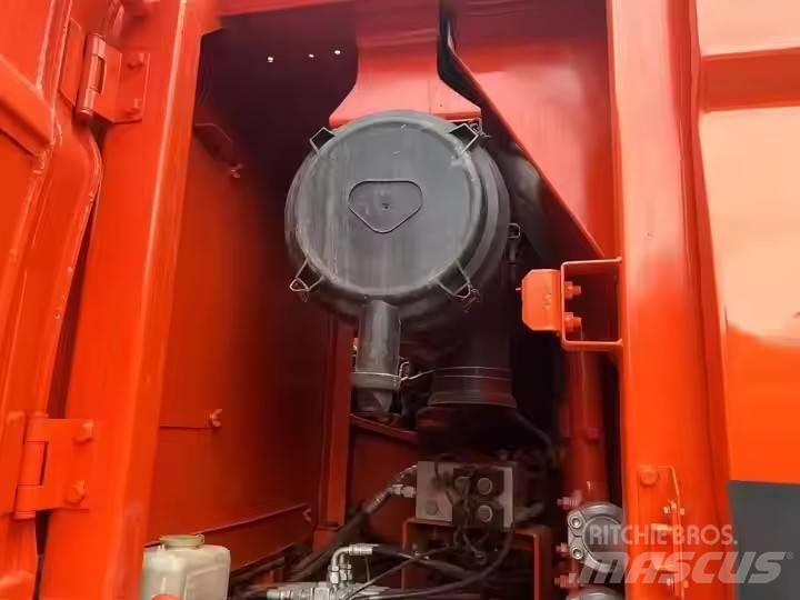 Doosan DX 225 LC Raupenbagger