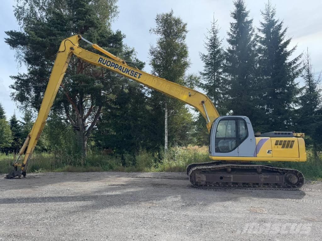 New Holland E 215 Long Reach Bagger
