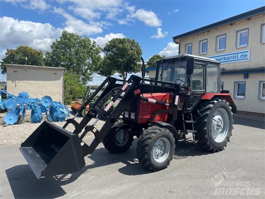 Belarus MTS 820 + FL Traktoren