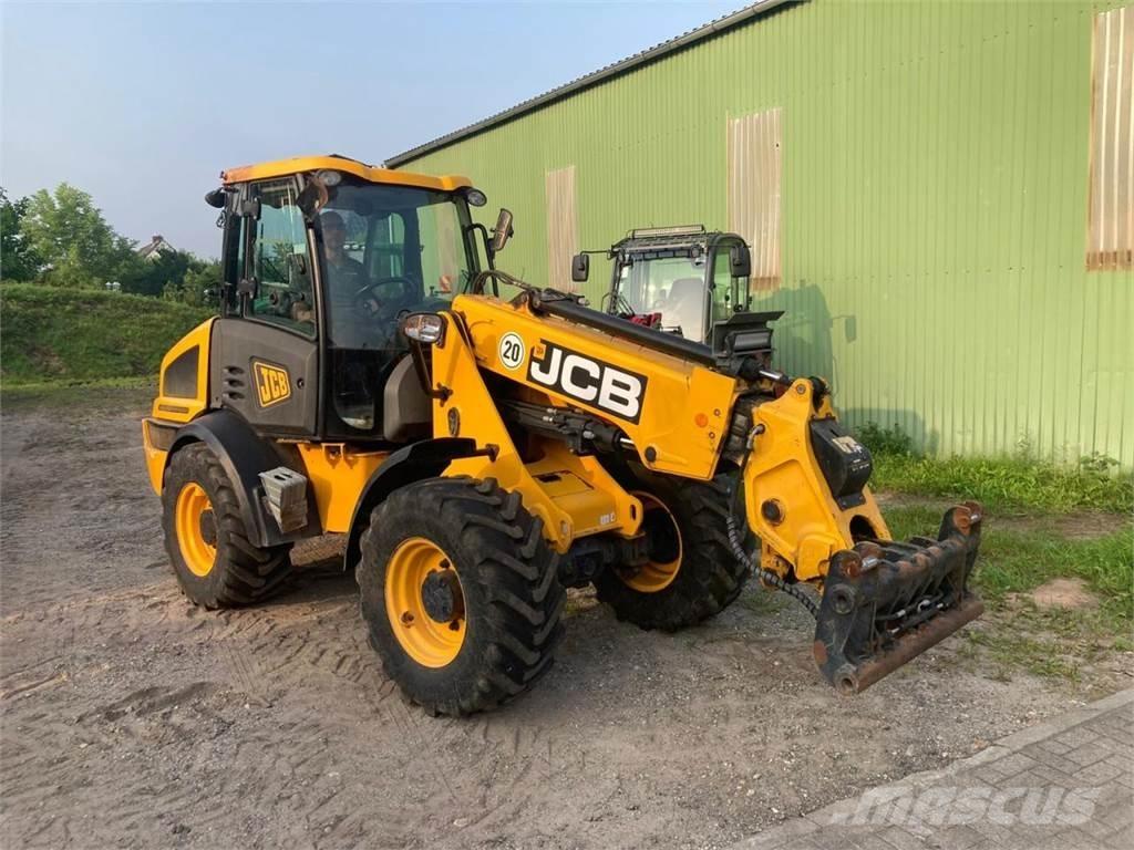 JCB TM 220 Teleskoplader für Landwirtschaft