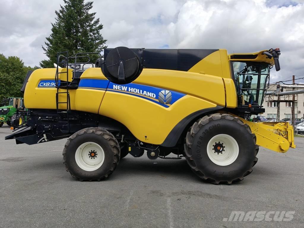 New Holland CX 8.90 Mähdrescher