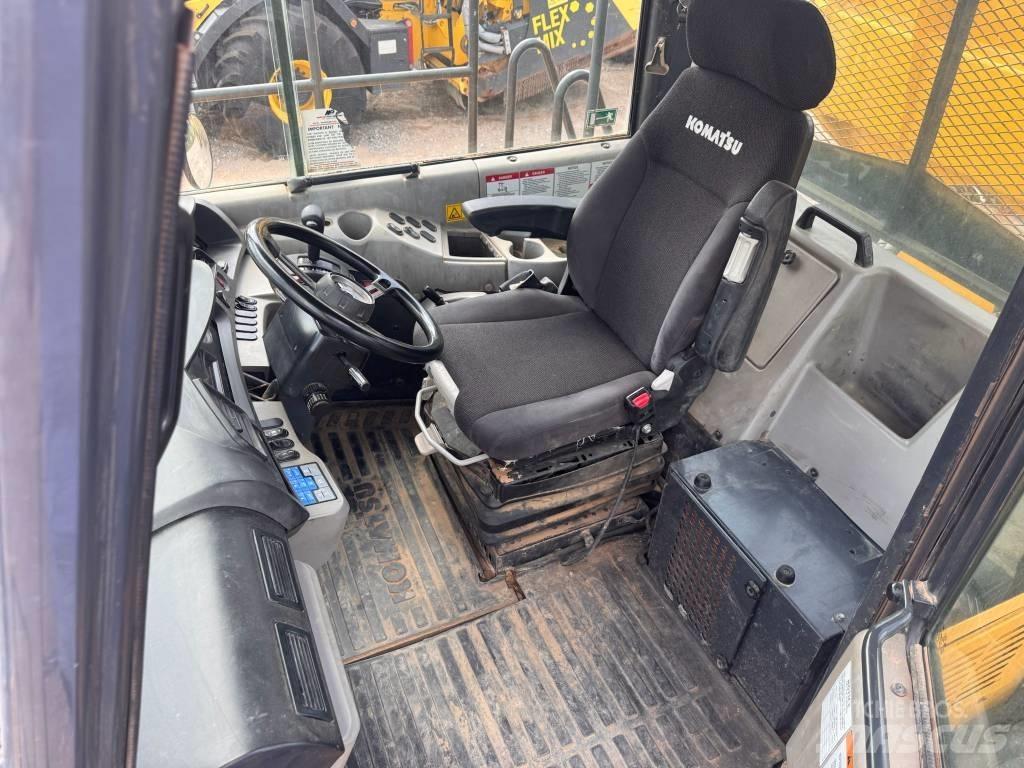 Komatsu HM 300-3 Dumper - Knickgelenk