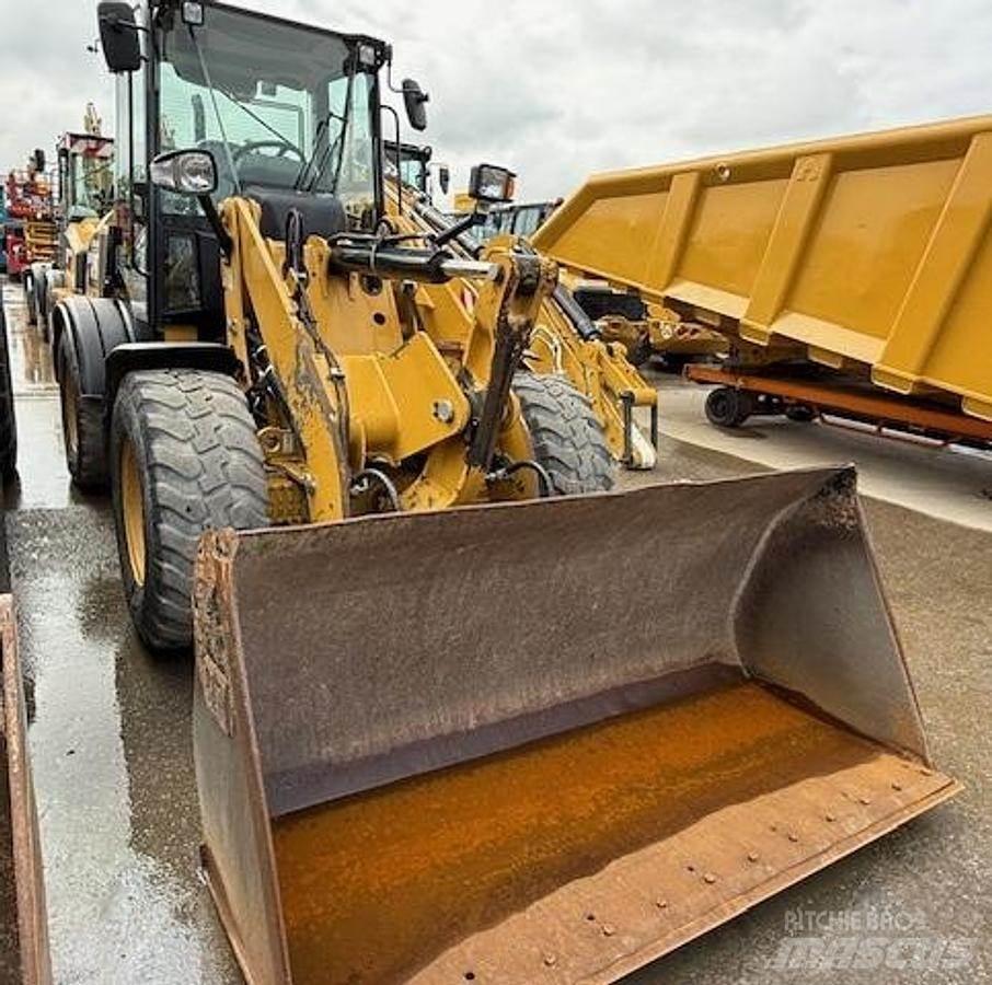 CAT 908M Radlader