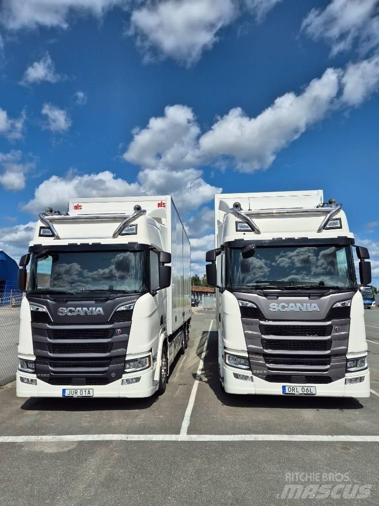 Scania 560R Kastenaufbau