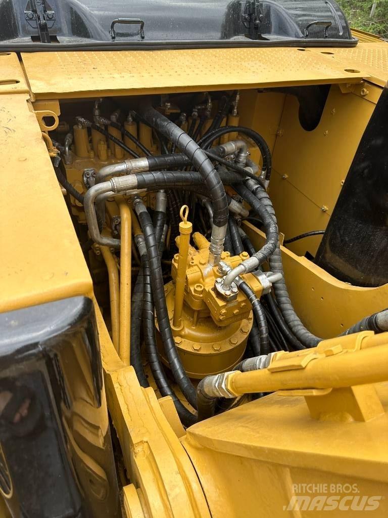CAT 320D Raupenbagger