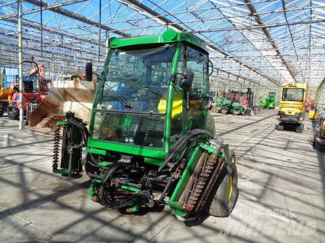 John Deere 3235C Reitermäher