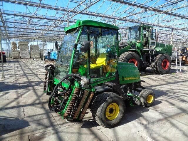 John Deere 3235C Reitermäher