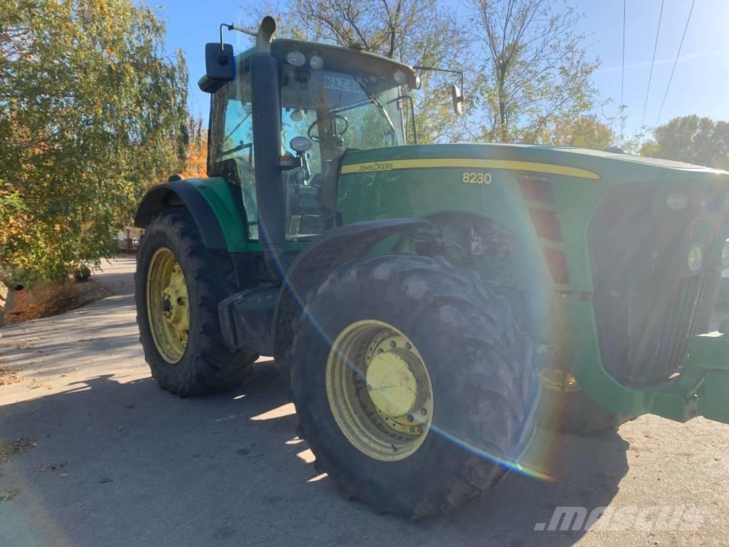 John Deere 8230 Traktoren