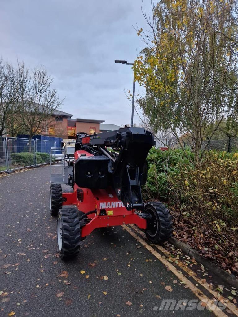 Manitou ManGo 12 Gelenkteleskoparbeitsbühnen