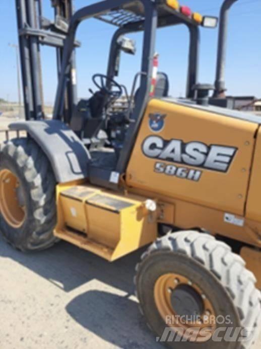 CASE 586H Geländestapler