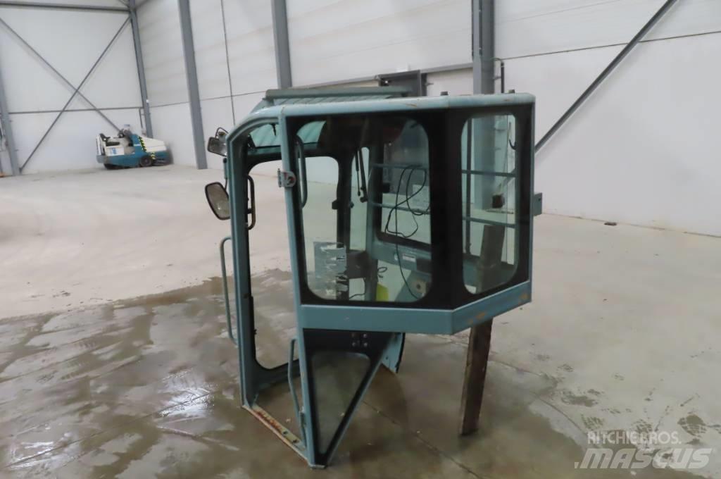 Yanmar Vio 75 Kabinen