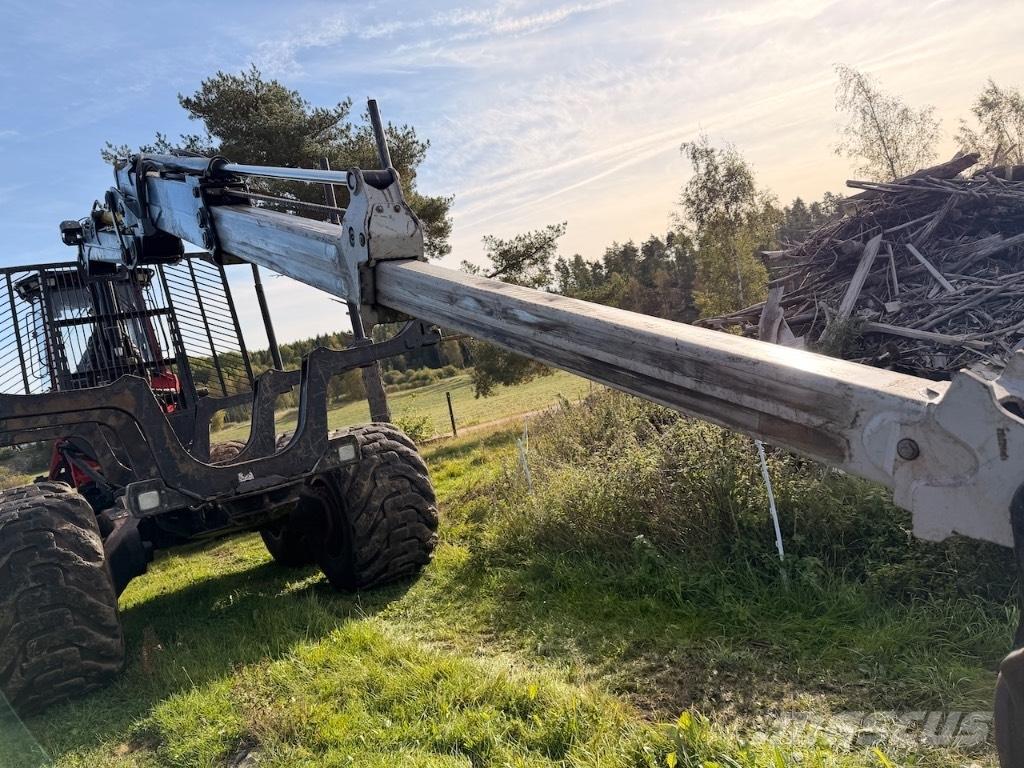 Komatsu 845 Forwarder