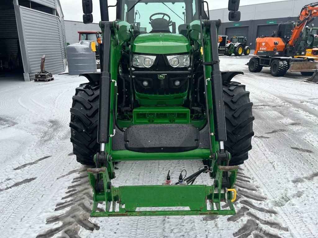 John Deere 6130 R Traktoren