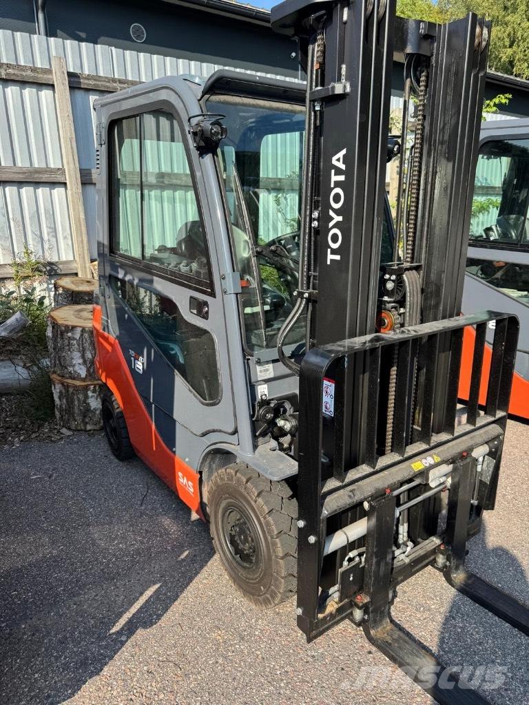Toyota Tonero 18 Diesel Stapler