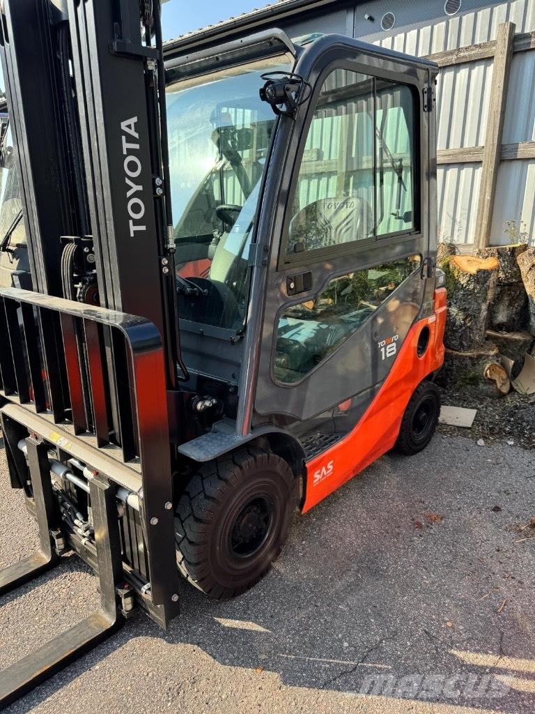 Toyota Tonero 18 Diesel Stapler