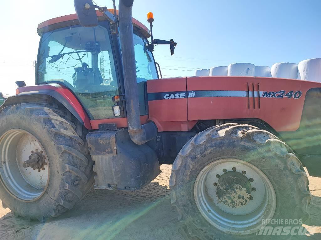 Case IH MX 240 Traktoren