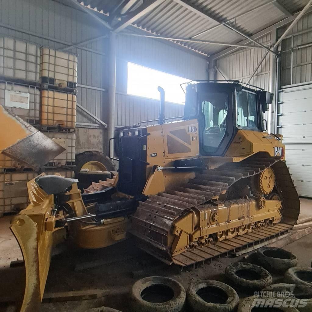 CAT D 5 LGP Bulldozer