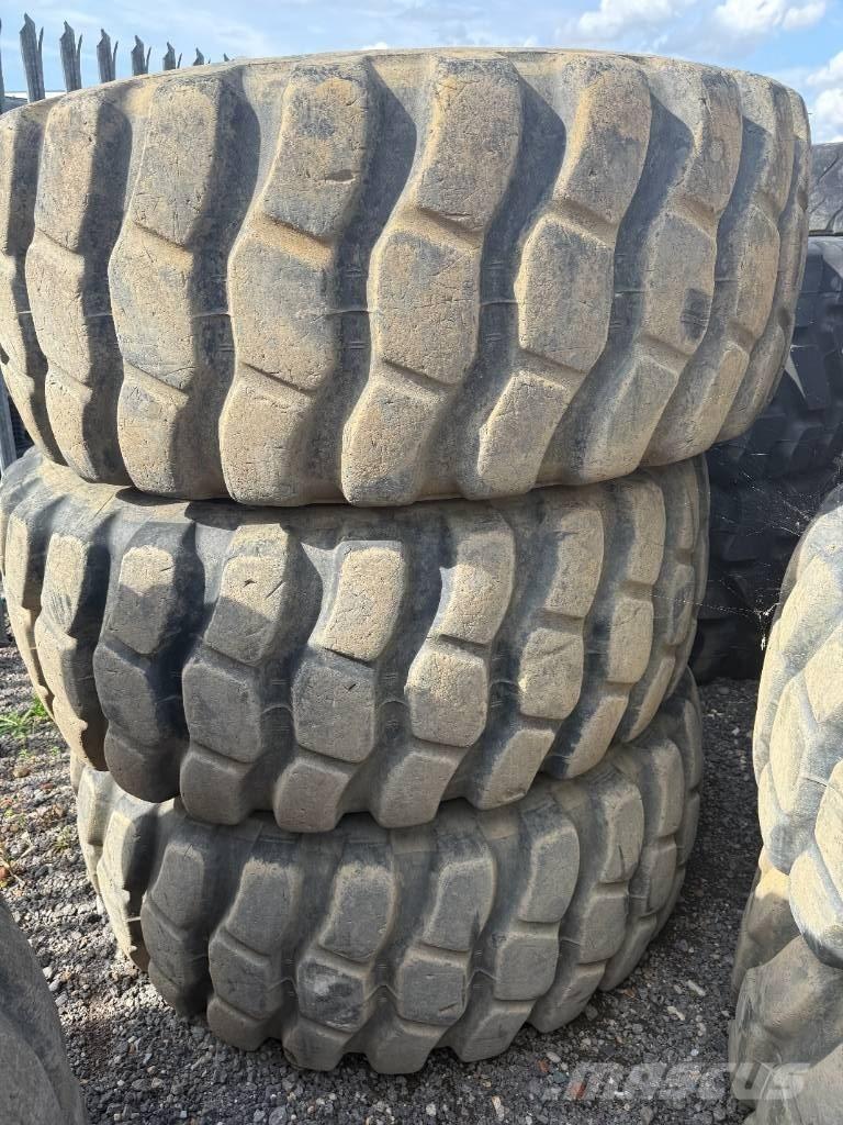 Bridgestone 23.5R25 Reifen
