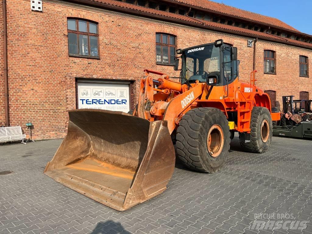 Doosan DL 300 Radlader