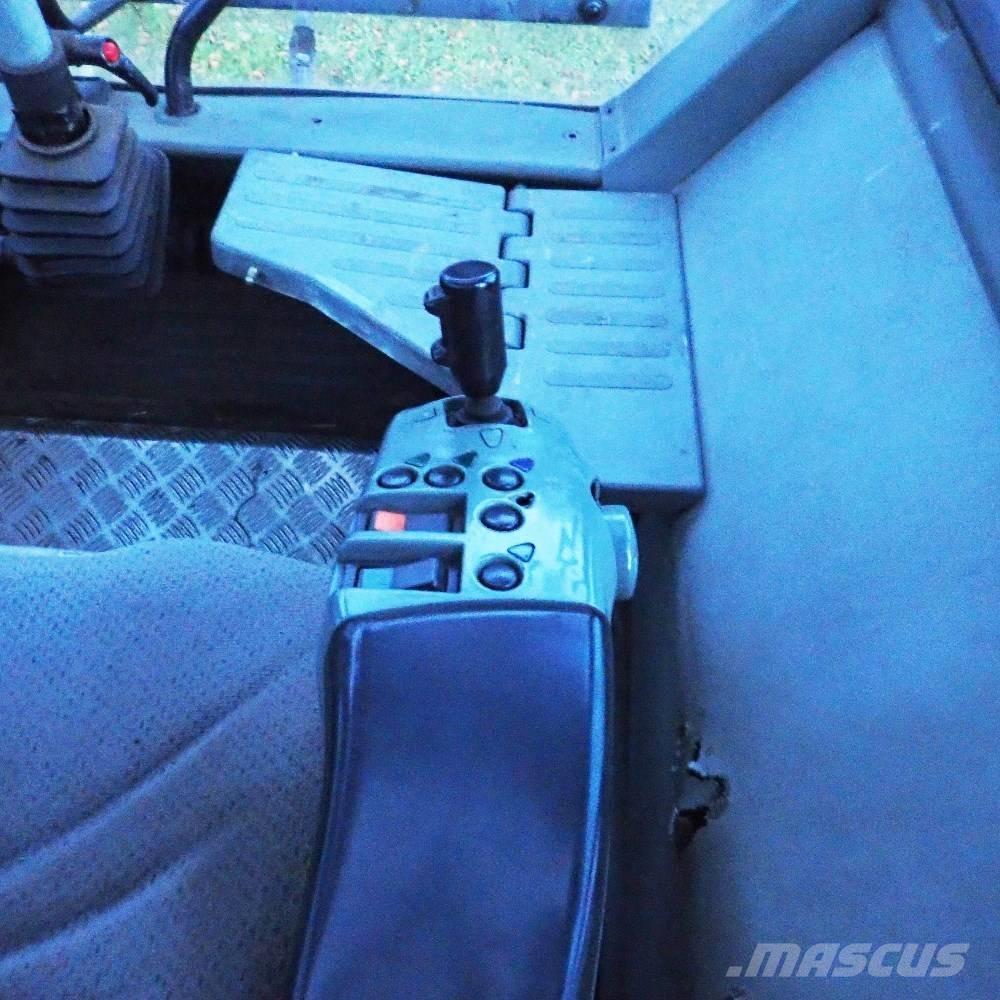 Valtra T 170 Traktoren